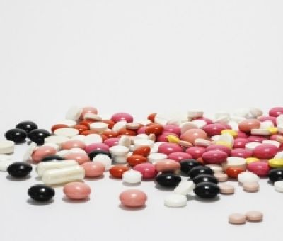 Bioidentiskt vs syntetiskt hormontillskott - det du behöver veta om skillnaden!